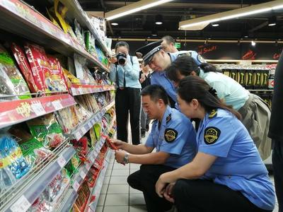 新學期校園食堂安全大檢查 北京食藥監局啟動“全覆蓋”式排查，守護師生“舌尖安全”